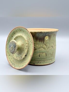 Studio Art Pottery Lidded Garlic Cellar Keeper Jar Handcrafted Artist Signed
